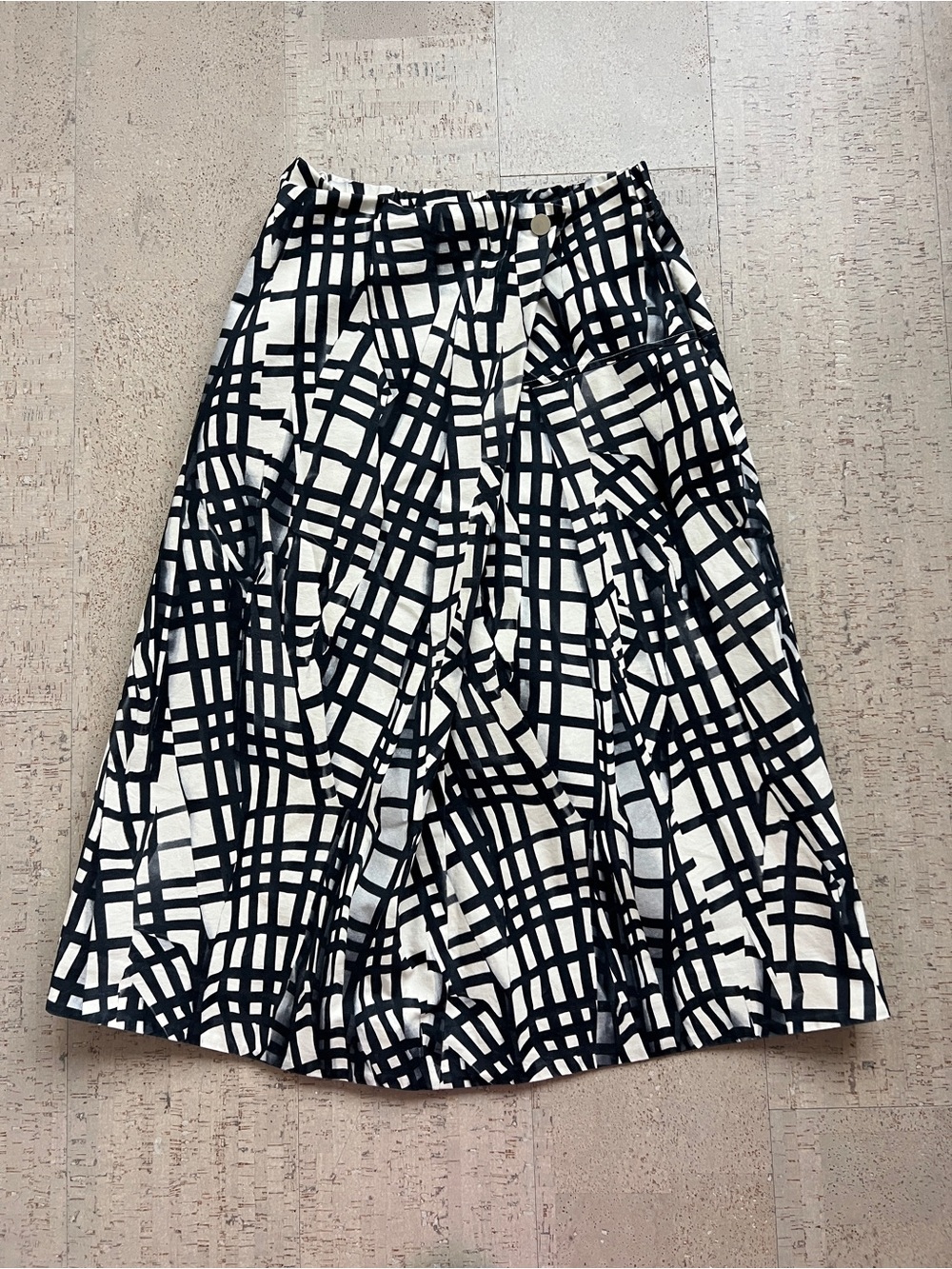 COS Black White Abstract Print Midi Skirt Womens, size 4, Cotton A-Line Pockets